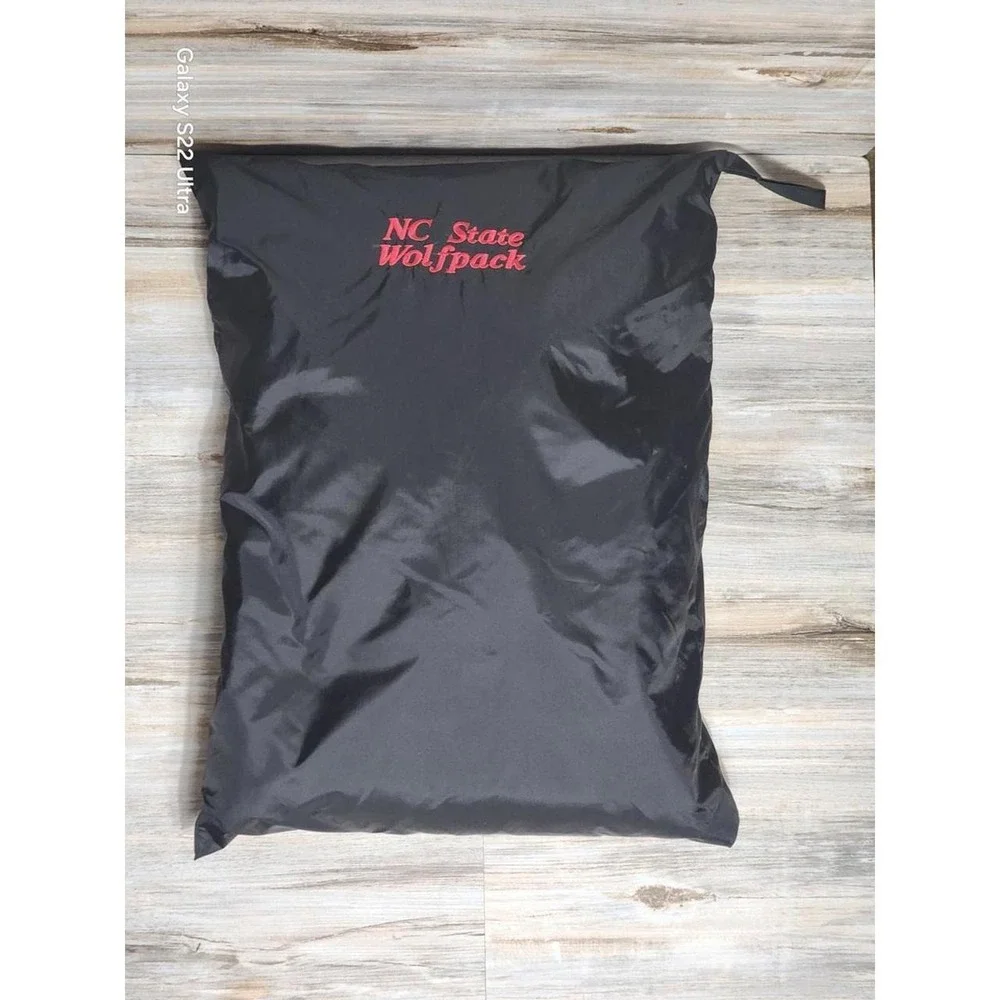 NC State Wolfpack Stadium Blanket Red Fleece Black Water Resistant Shell & Bag